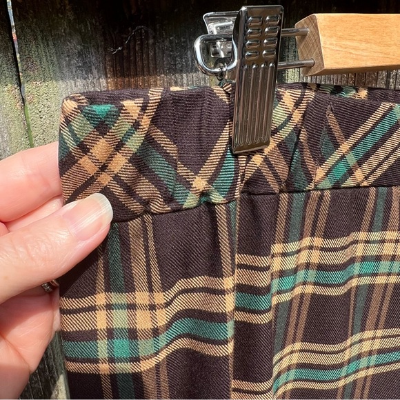 Joan Rivers Brown Plaid Fall Pants - Picture 4 of 8